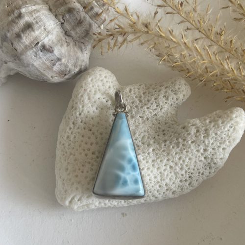 Larimar ezüst medál háromszög foglalatban